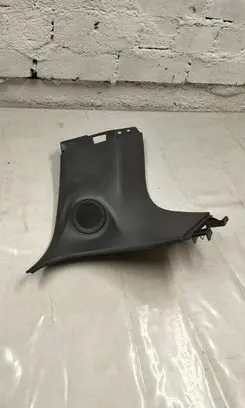 (D)pillar trim (top)