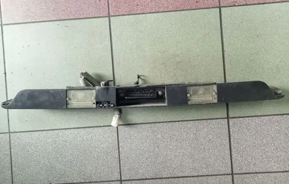 Volvo S70 V70 V70 XC Trunk door license plate light bar 9152287