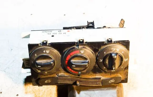 Mercedes-Benz A W168 Climate control unit 1688300385