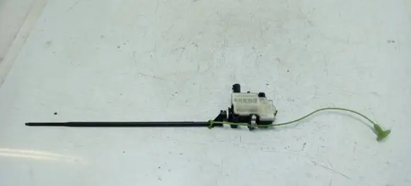 Fuel tank cap lock