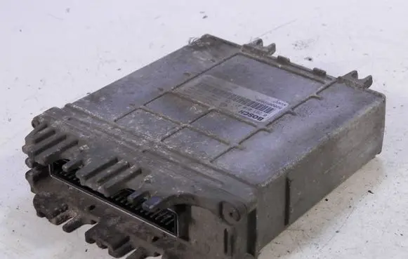 Renault Scenic I Engine control unit/module ECU 8200059885