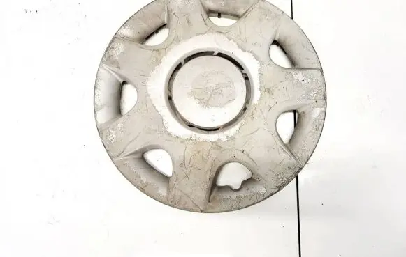 Subaru Justy R15 wheel hub/cap/trim 