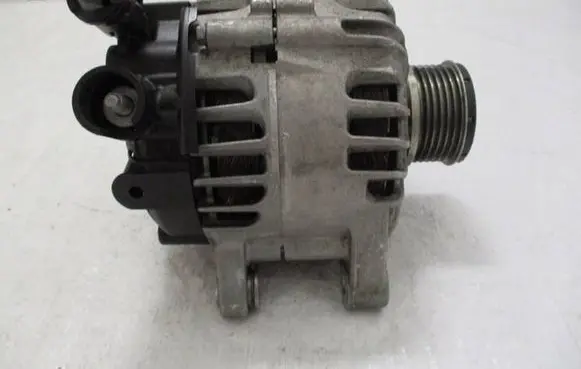 Peugeot 208 Generator/alternator 9826574080 FG12T145 2719831C