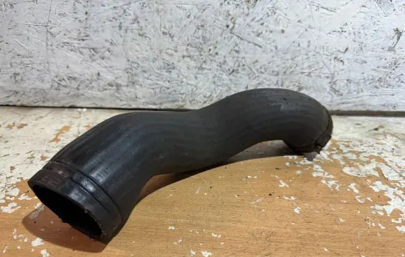 Volvo S60 Intercooler hose/pipe