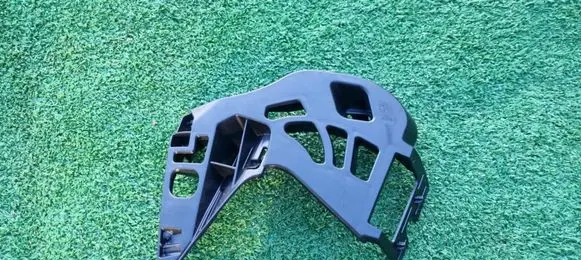 BMW 5 G30 G31 Front bumper mounting bracket 7385348 15067010