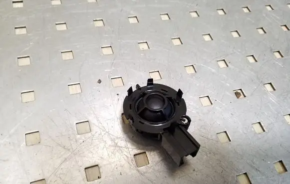 Volvo V50 Front door high frequency speaker 30775409