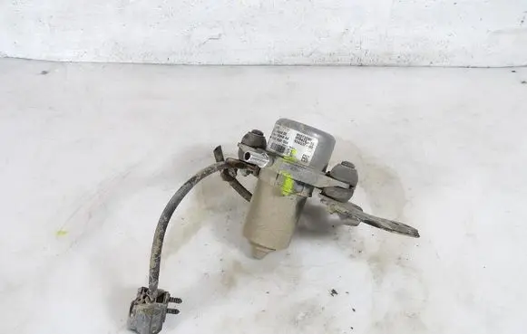 Opel Mokka X Vacuum pump 95073598