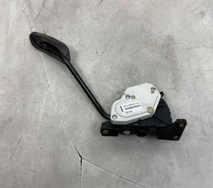 Volvo XC90 Accelerator throttle pedal 30683521 6PV00853718