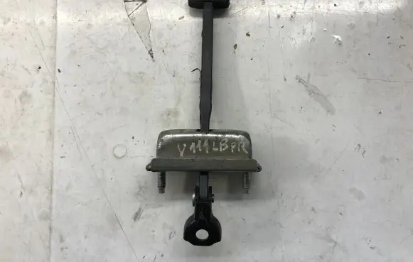 Toyota Verso Front door check strap stopper 686100F010 015FB9E