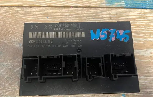 Volkswagen Golf V Comfort/convenience module 1K0959433T 5DK00858316