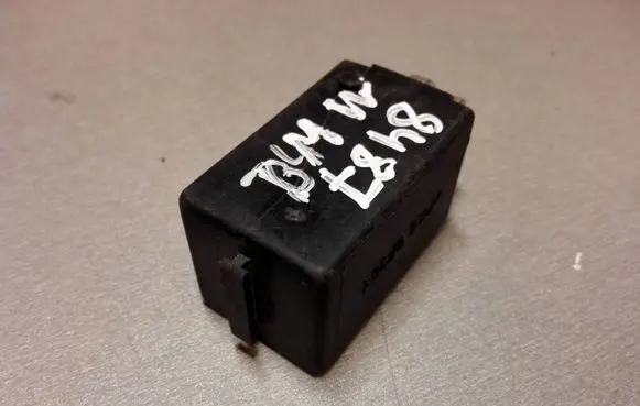 BMW 5 E34 Other relay 61351378371 4RD00517300