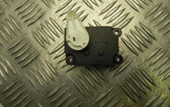 Subaru Forester SJ Air flap motor/actuator T1007072ZB V646