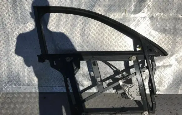 Audi A4 S4 B5 8D Front door window/glass frame 