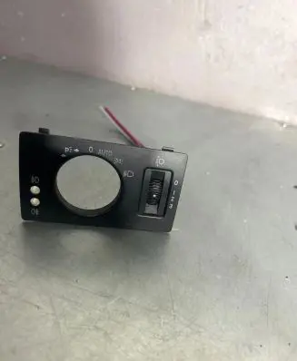 Mercedes-Benz B W245 Headlight level height control switch A169680