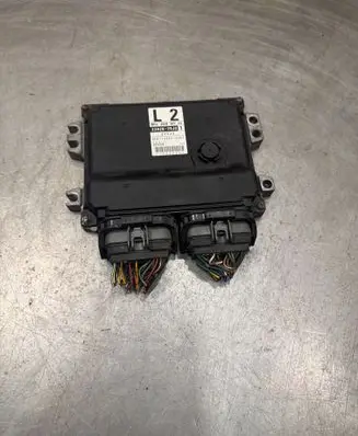 Suzuki SX4 Engine control unit/module 3392079J2 079J2 MB1123002562