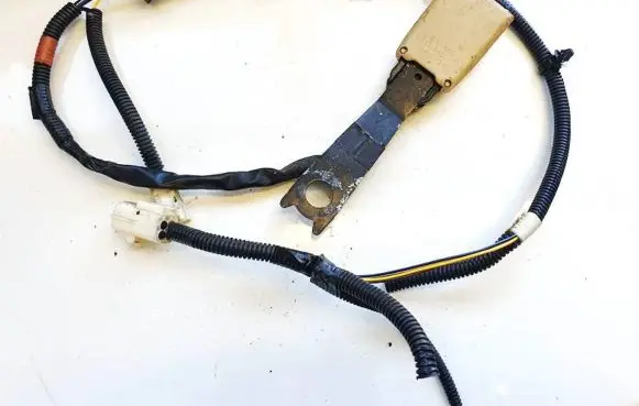 Lexus IS 220D-250-350 Front seatbelt buckle b480 e034501