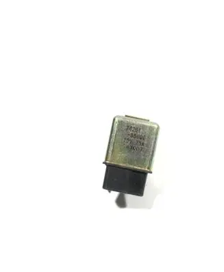 Suzuki Grand Vitara II Heater blower fan relay 7429165D00 74291 2430D7