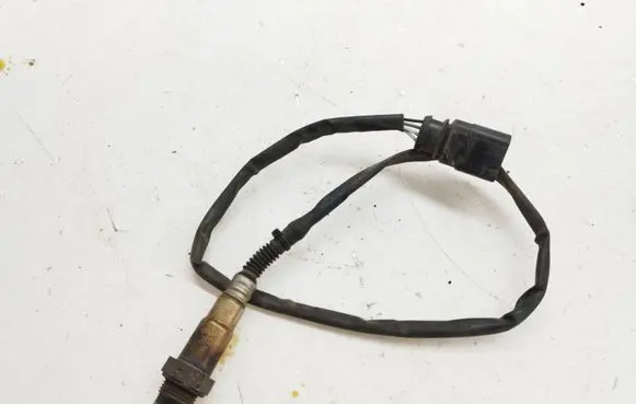 Volkswagen Touareg II Lambda probe sensor 06E906262D 0258010197