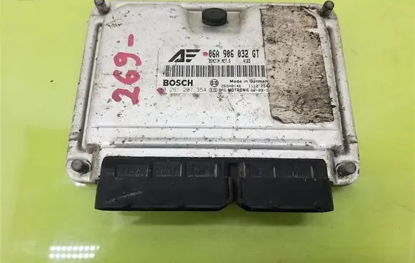 Volkswagen Sharan Engine control unit/module 0261207354