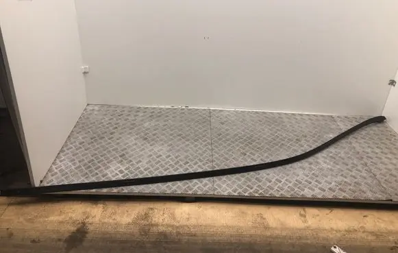 Roof trim bar molding cover