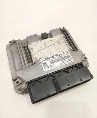 Volkswagen Golf VI Engine control unit/module 03C906016AM 03C907309A 0261S06083