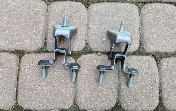 Renault Captur II Tailgate/trunk/boot hinge