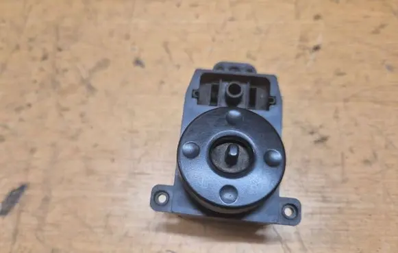 Hyundai Sonata Wing mirror switch