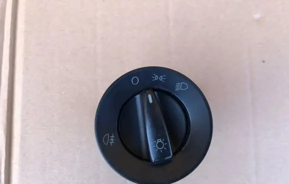 Volkswagen PASSAT B5 Light switch 1C0941531