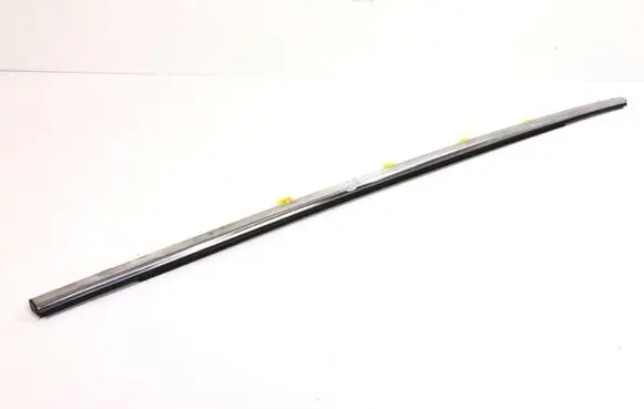 Honda CR-V Rear door glass trim molding