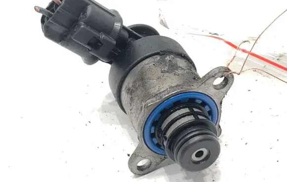 Peugeot 208 I Fuel pressure regulator 0928400779