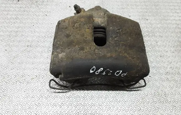 Volkswagen Touran I Front brake caliper