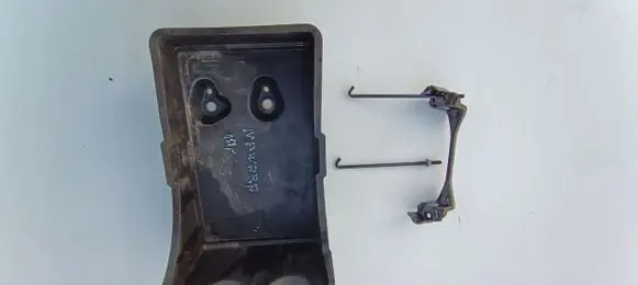 Battery box tray