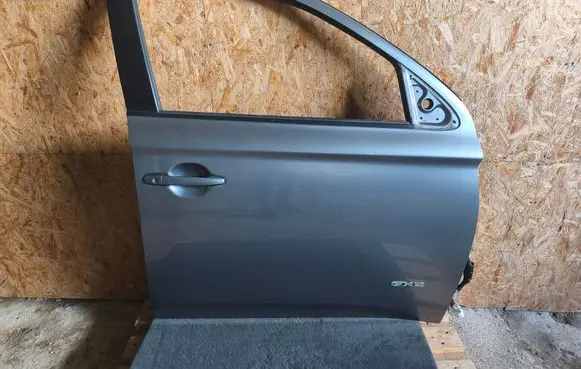 Mitsubishi Outlander Front door 