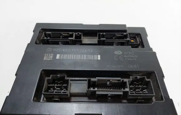 Audi A4 S4 B8 8K Comfort/convenience module 8K0907064FC