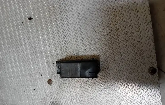 Citroen Berlingo Glow plug pre-heat relay 9803299780 20190716