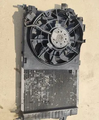 Opel Astra H Coolant radiator 0130303304
