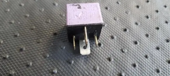 Renault Megane I Other relay 12V50A03525 12V50A03.525