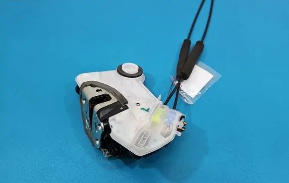 Toyota Corolla E210 E21 Front door lock IMPRK1588748