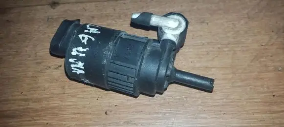 Renault Laguna I Windscreen/windshield washer pump