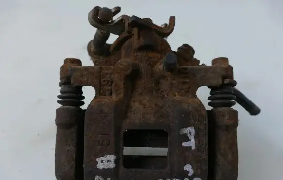 Mitsubishi Outlander Rear brake caliper