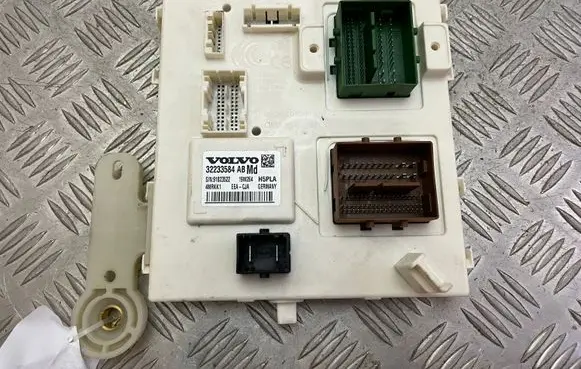 Volvo XC90 Comfort/convenience module 32233584 32233584AB