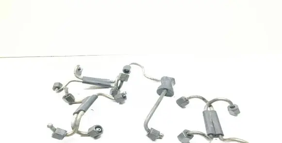 BMW 5 E39 Fuel injector supply line/pipe 