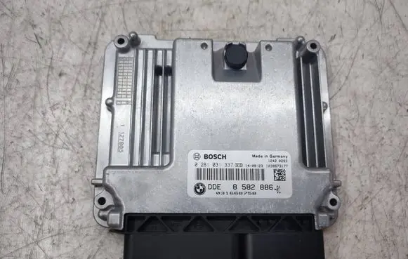 BMW X4 F26 Engine control unit/module 8582886