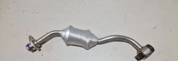 Hyundai i10 Oil fill pipe