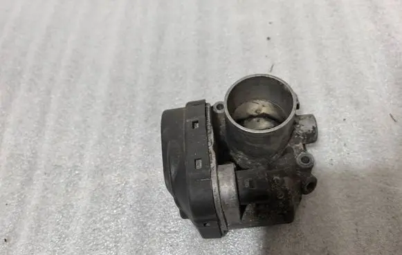 Volkswagen Polo Throttle body valve 036133062B