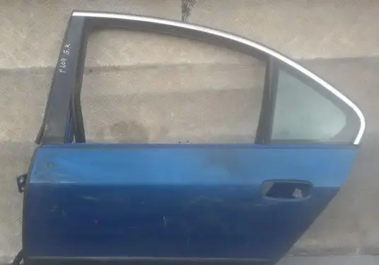 Peugeot 607 Rear door