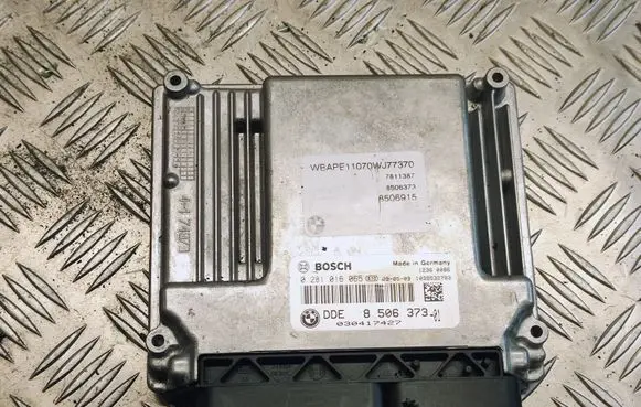 BMW X3 E83 Engine control unit/module 8506373 0281016065