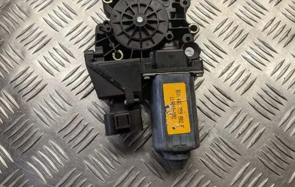 Audi A4 S4 B5 8D Rear door window regulator motor 0536001401