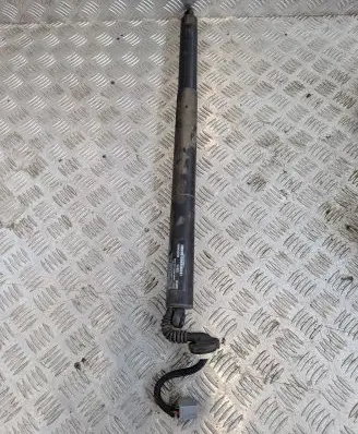 Jeep Cherokee Shock absorber/damper mounting bracket 68231345AA
