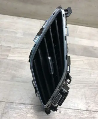 Hyundai i40 Dash center air vent grill 974103Z000